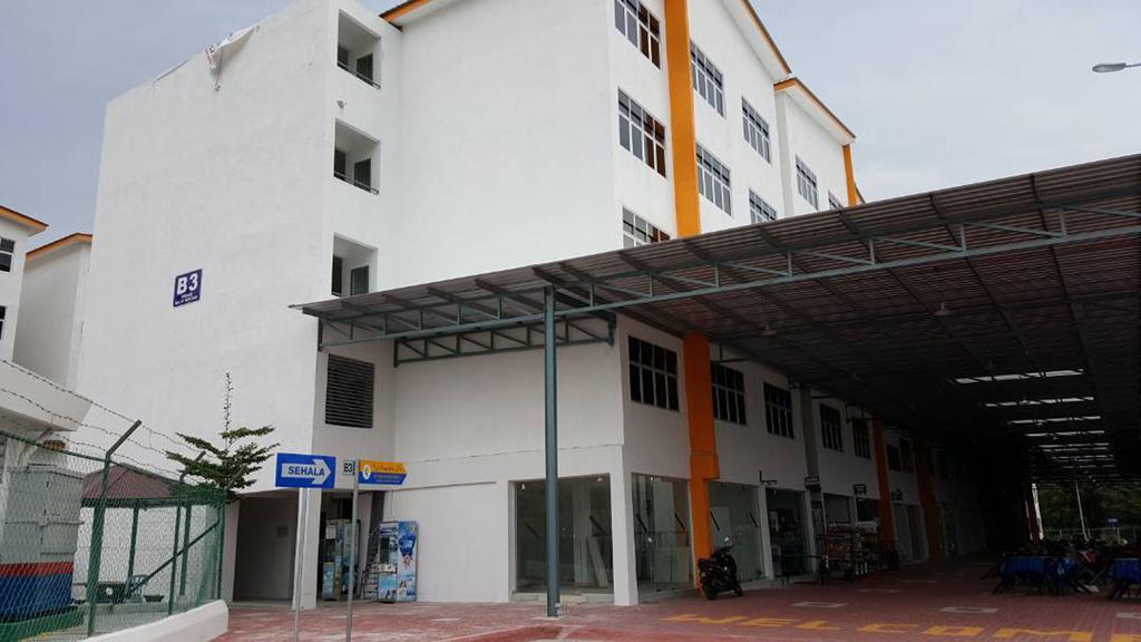 Bistari Homestay Parit Raja Uthm المظهر الخارجي الصورة